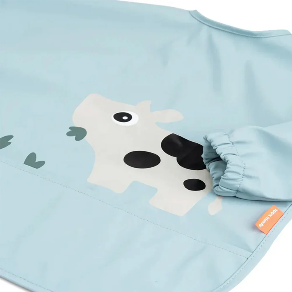Babero Grande con Mangas y Bolsillo - Tiny Farm - Azul | Done by deer - Imagen 3