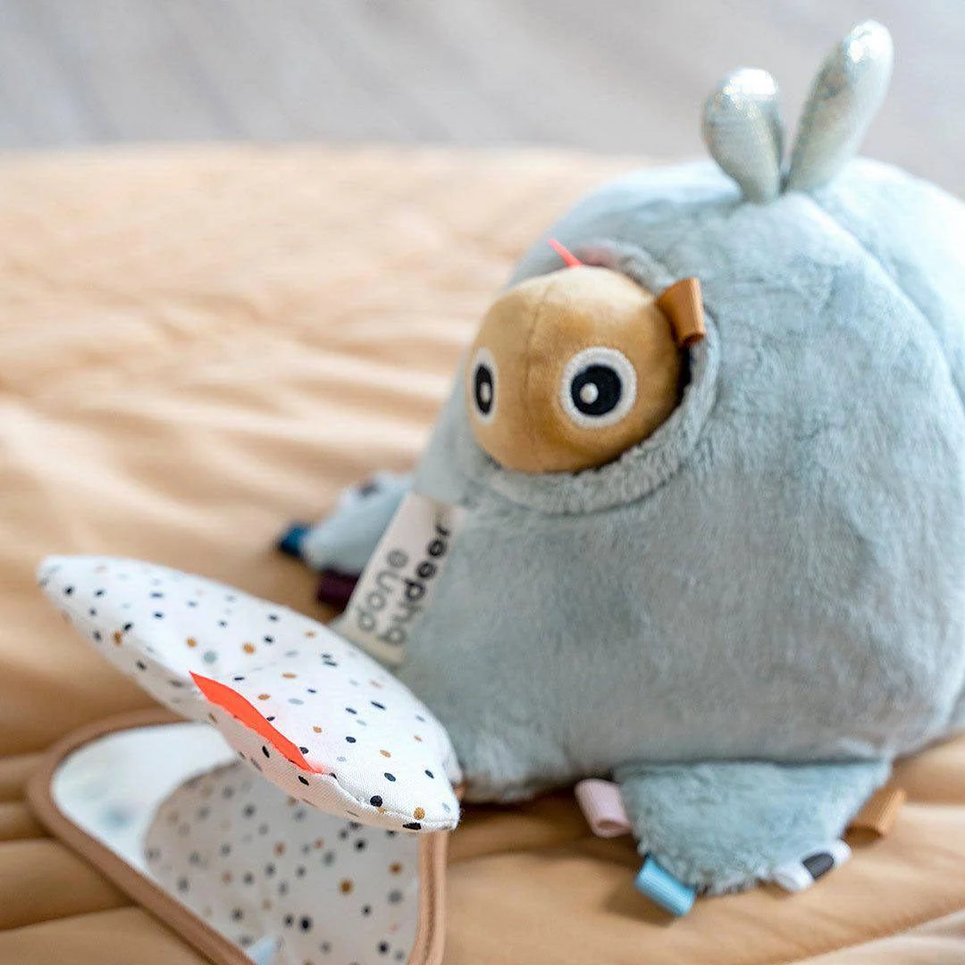 Juguete de Actividades Esconde y Busca Wally - Azul | Done by deer - Imagen 3