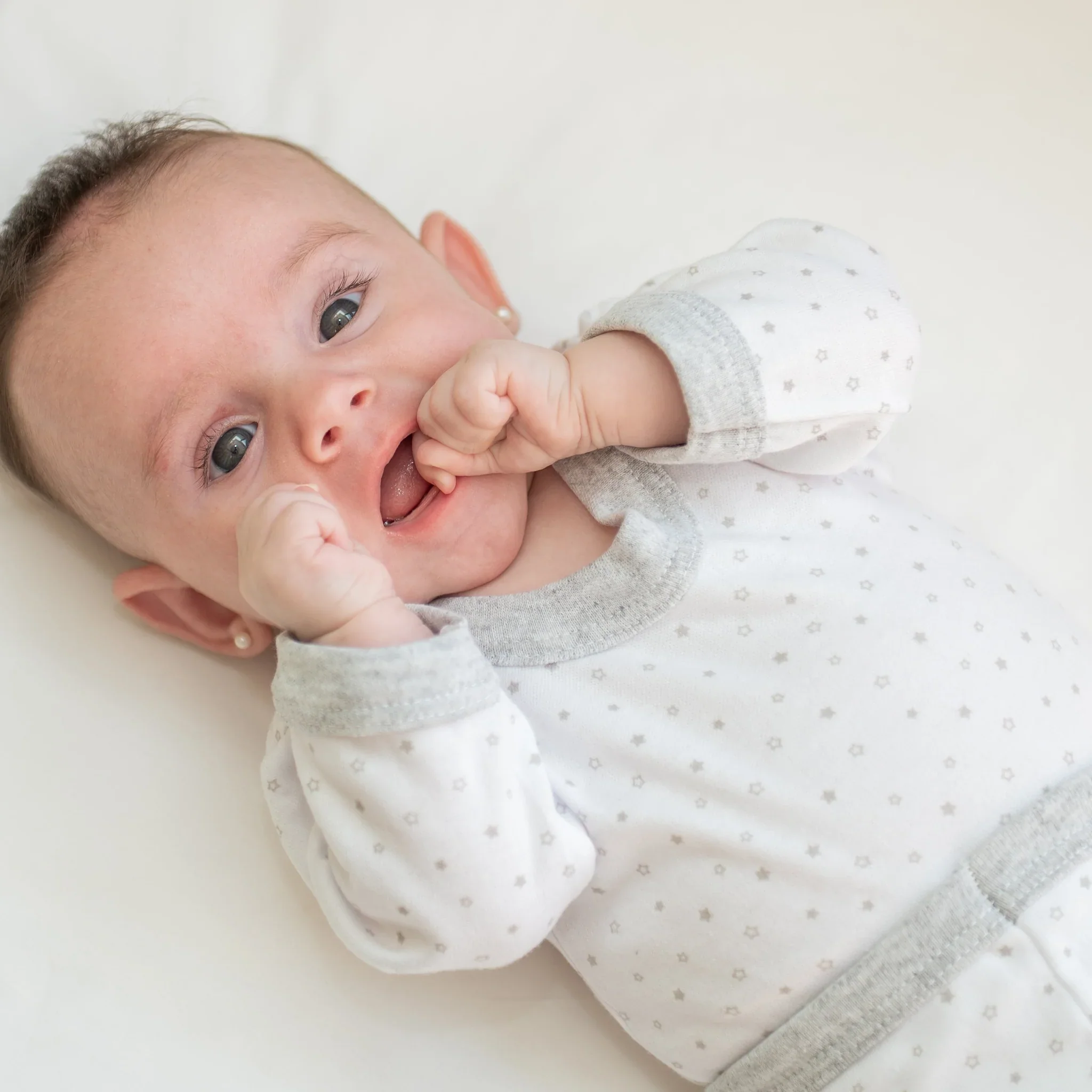 Ajuar de Guagua - Estrellas Grises | Algodones - Imagen 3