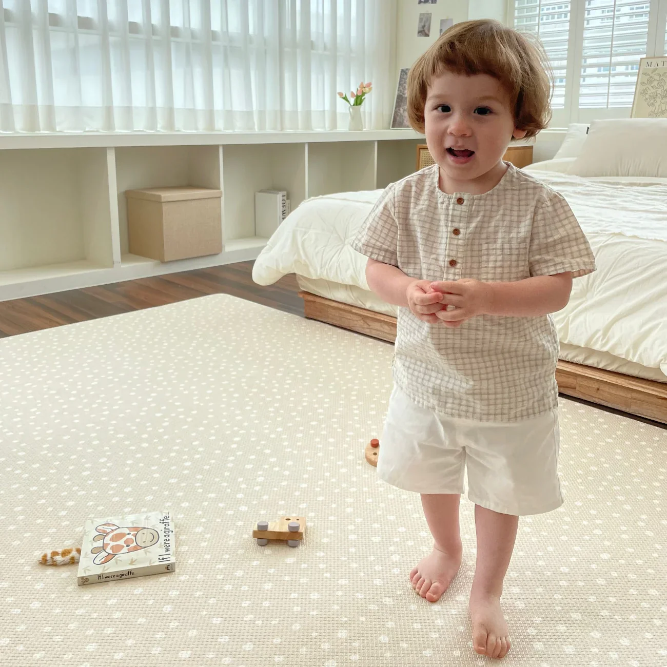 Alfombra de Juego Reversible y Antigolpes - Estrellas | Oruga Kids - Imagen 4