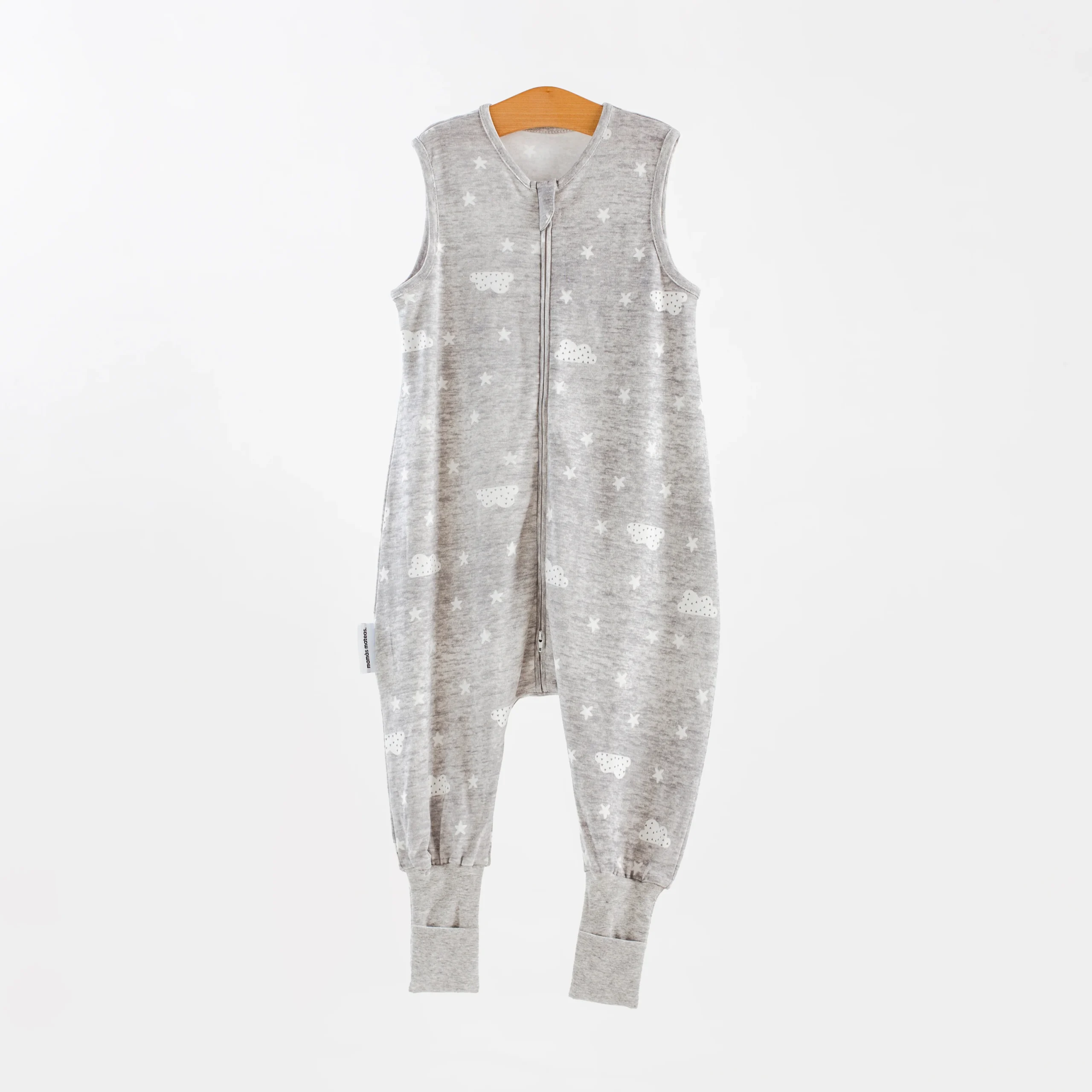 Saco de Dormir con pies - Nubes - TOG 0.5 | Mamás Mateas