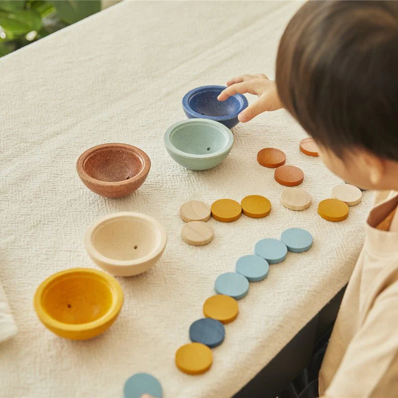 JUGUETE DE MADERA PLAN TOYS ·TAZAS ORDENA Y CUENTA ORCHARD· - Imagen 6