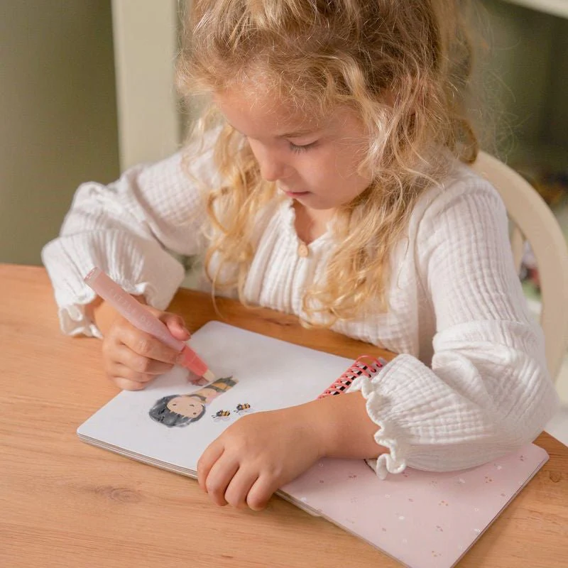 LIBRO MÁGICO COLOREAR LITTLE DUTCH ·ROSA & FRIENDS· - Imagen 6