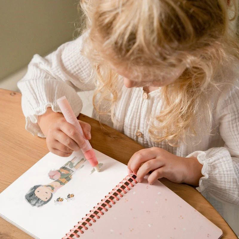 LIBRO MÁGICO COLOREAR LITTLE DUTCH ·ROSA & FRIENDS· - Imagen 2