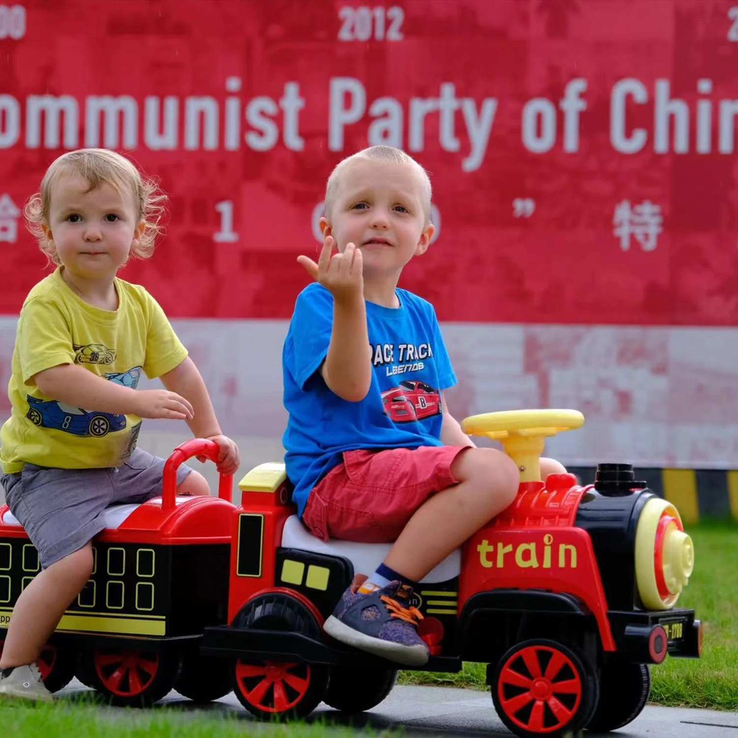 Tren Ferrocarril - Rojo | Bebesit - Imagen 3
